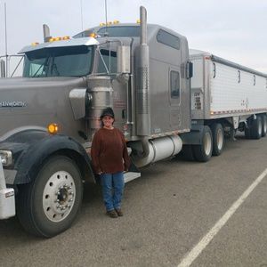 Meet your Posher, Marnie